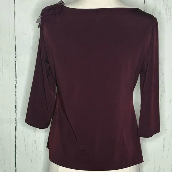 Elegant Burgundy Women's Top - Picture 7 of 7